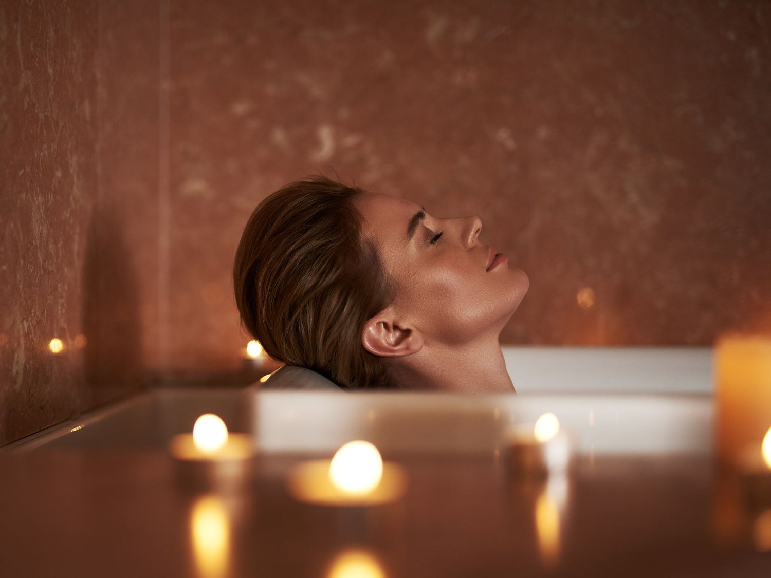 Best scented candles are made of natural soy wax with wellness mood like a spa